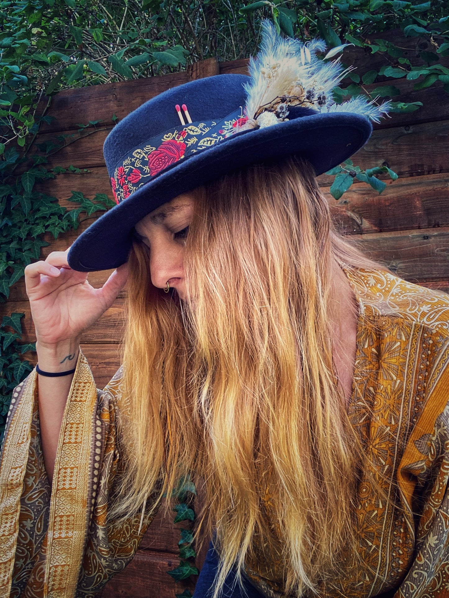 Hut Dylan Edition Wild at Noon