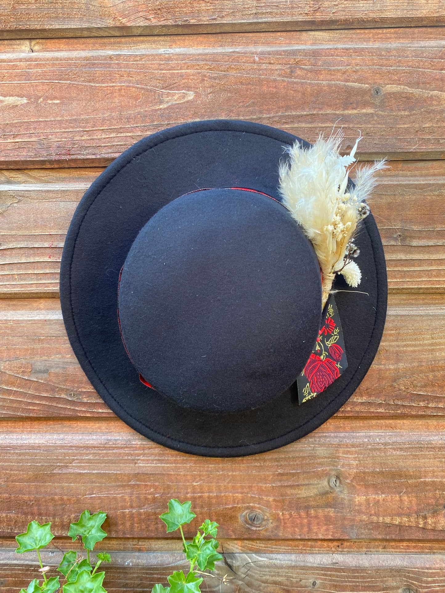 Hut Dylan Edition Wild at Noon