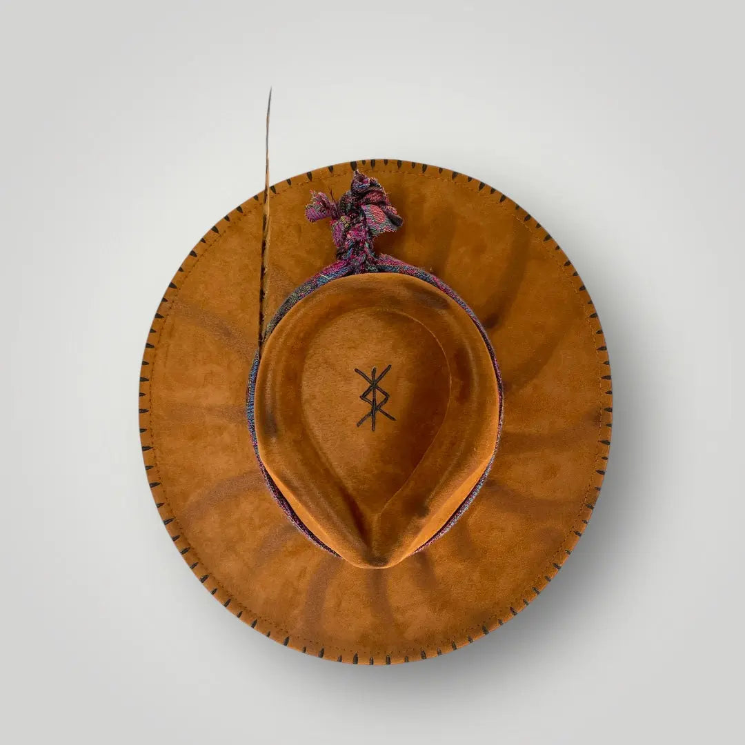 Fedora mit Schutzrune 