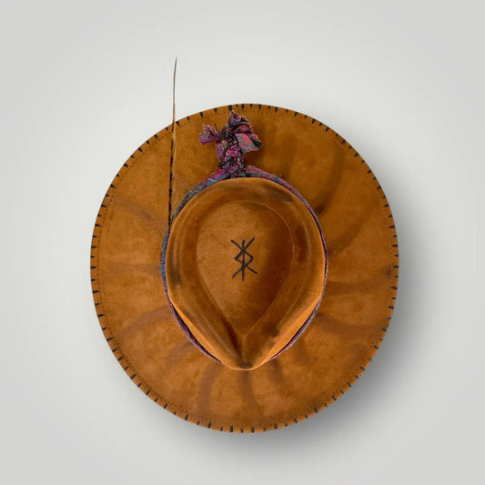 Fedora mit Schutzrune 